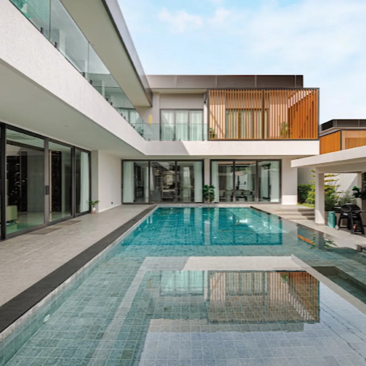 6 Bed Ultra-Luxury Beachside Private Estate | Na Jomtien Beach | Rent 450K
