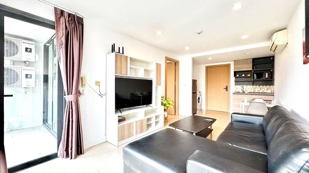 For Rent • Aurora Pratumnak | 1 Bed | 17k | 40 Sqm | Garden View