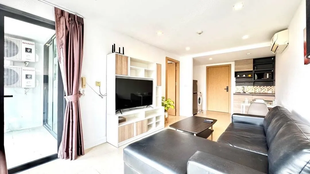 For Rent • Aurora Pratumnak | 1 Bed | 17k | 40 Sqm | Garden View