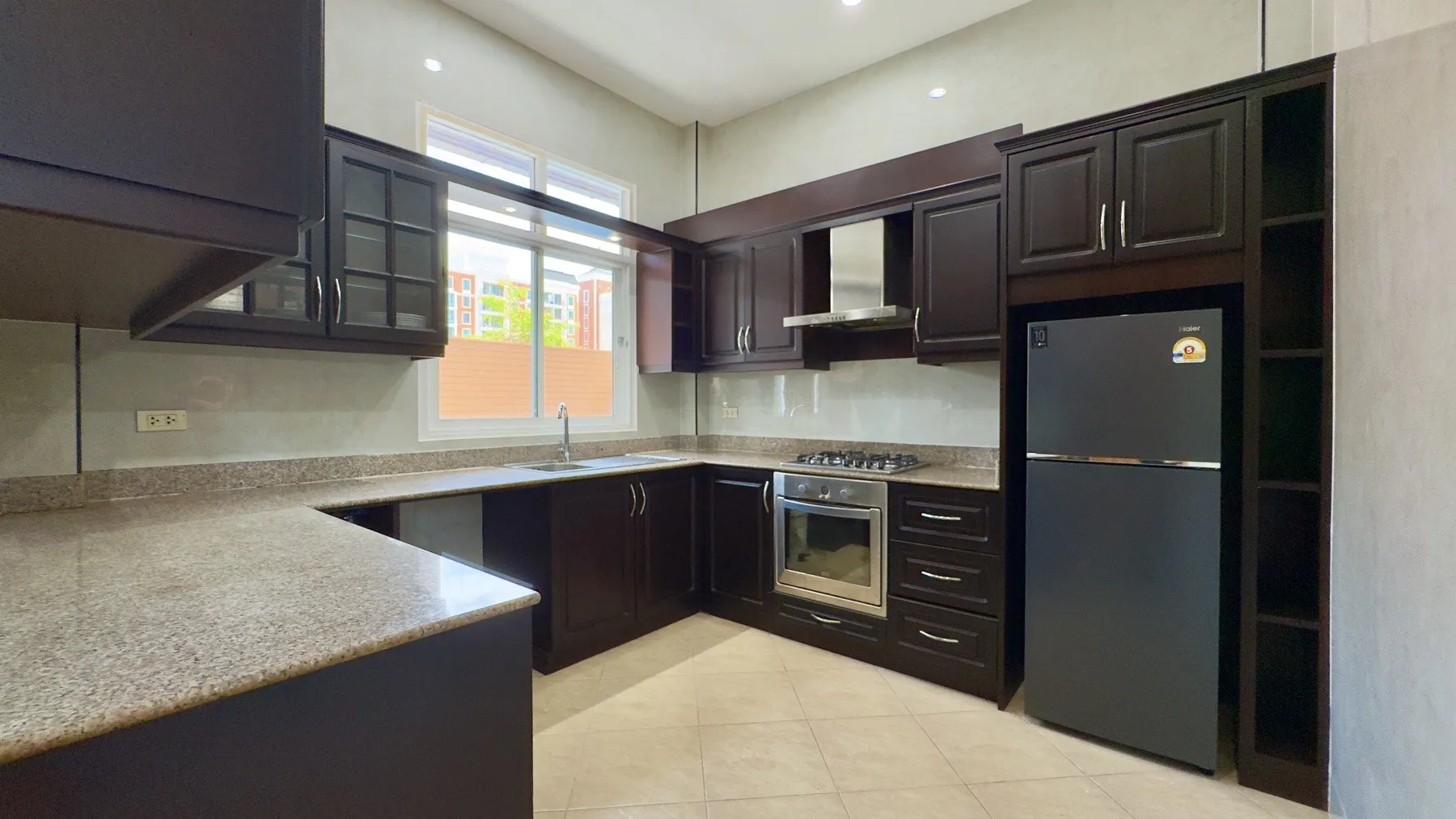 5 Bed Private Villa near Na Jomtien Beach for Sale & Rent — photo 8