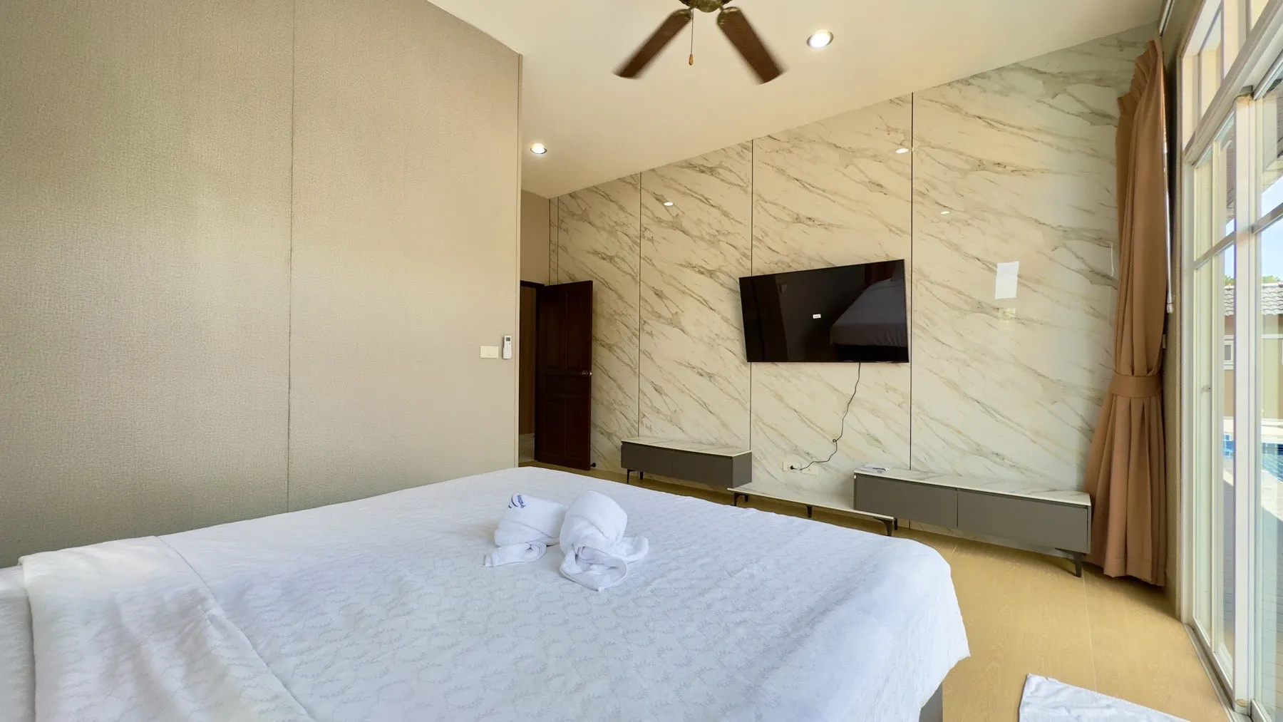 5 Bed Private Villa near Na Jomtien Beach for Sale & Rent — photo 19