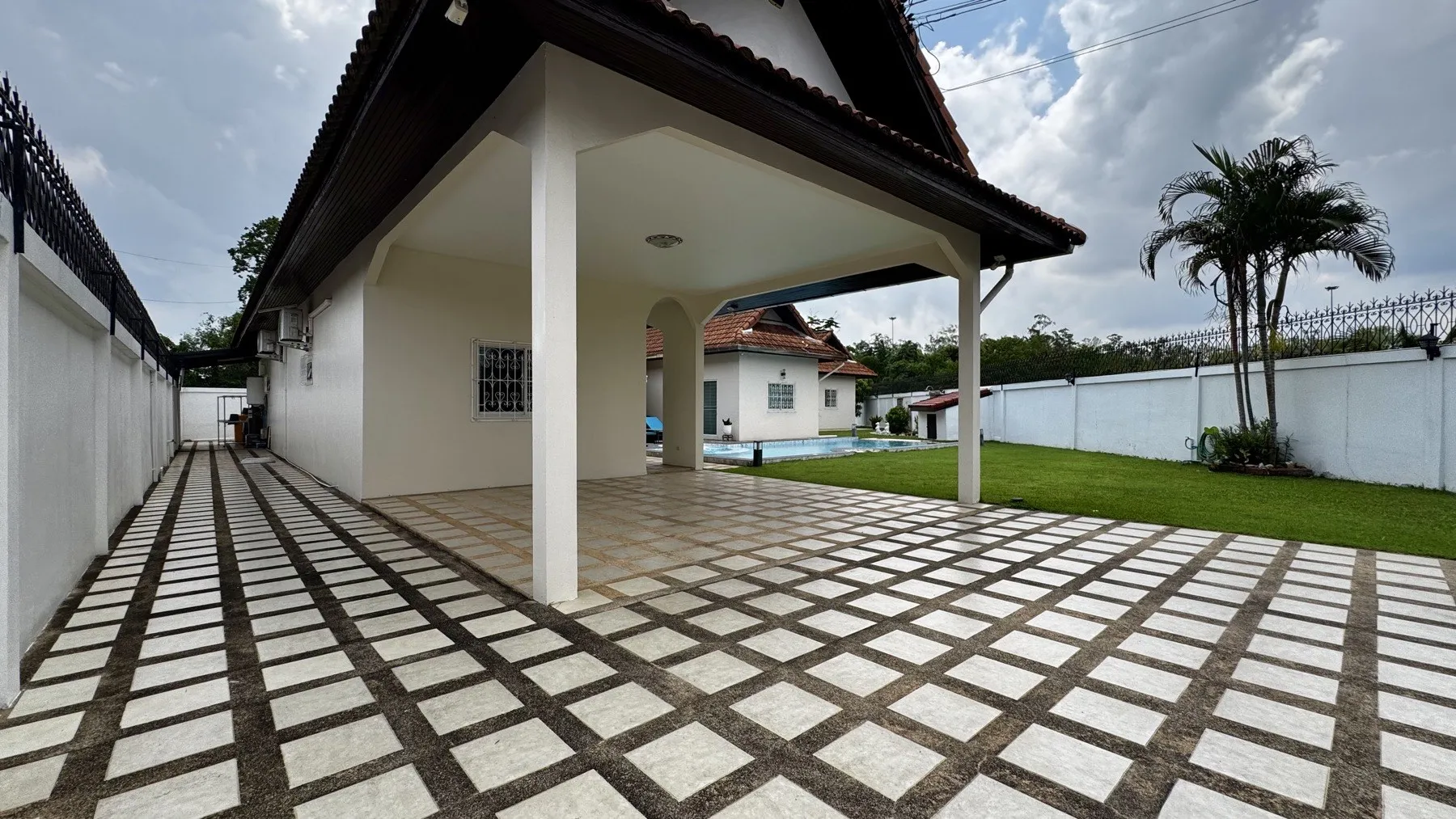 Pet Friendly 4+1 Bedroom Pool Villa on Spacious Land for Sale & Rent near Maprachan Lake Pattaya