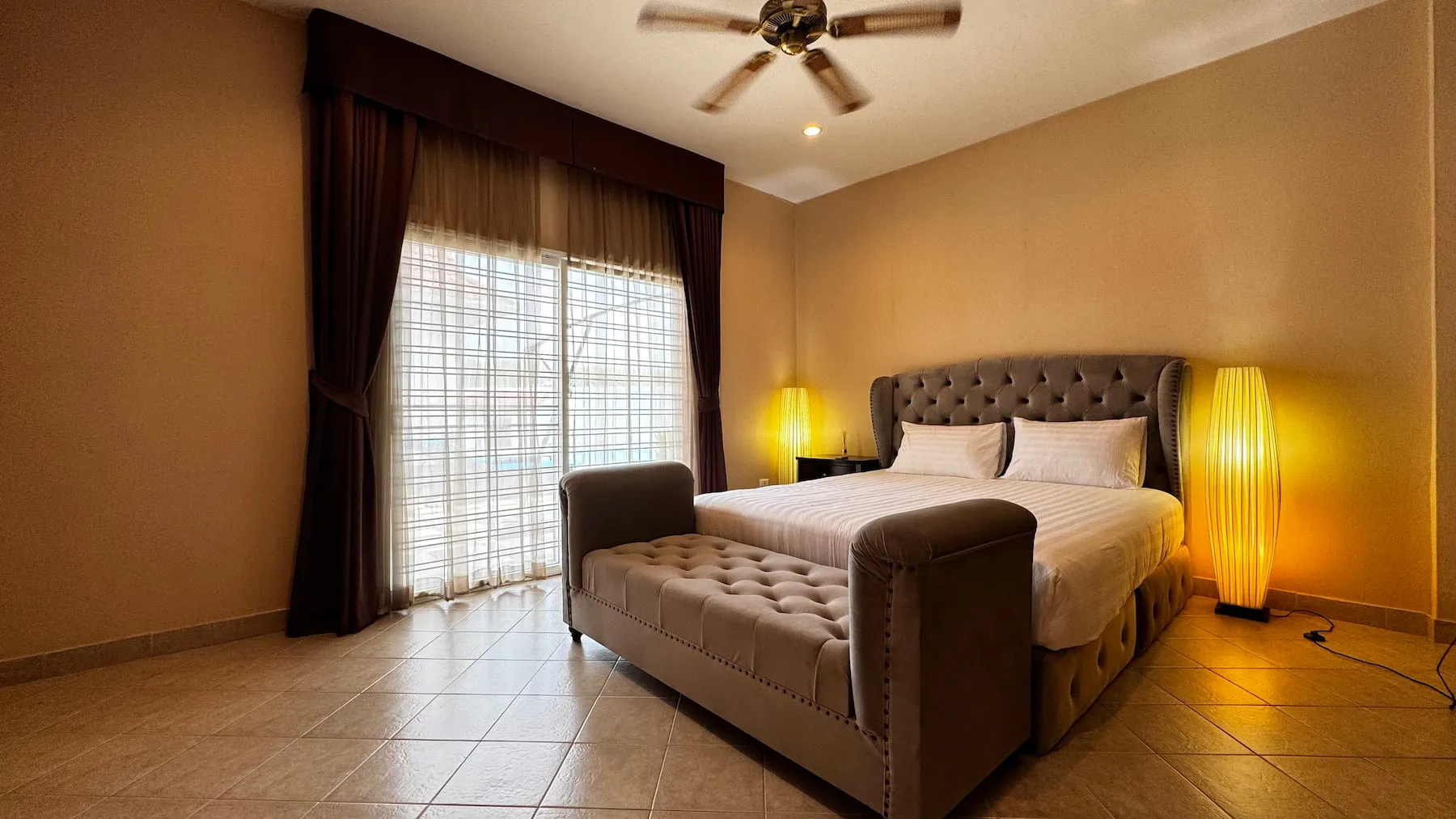 Pet Friendly 4+1 Bedroom Pool Villa on Spacious Land for Sale & Rent near Maprachan Lake Pattaya — photo 17