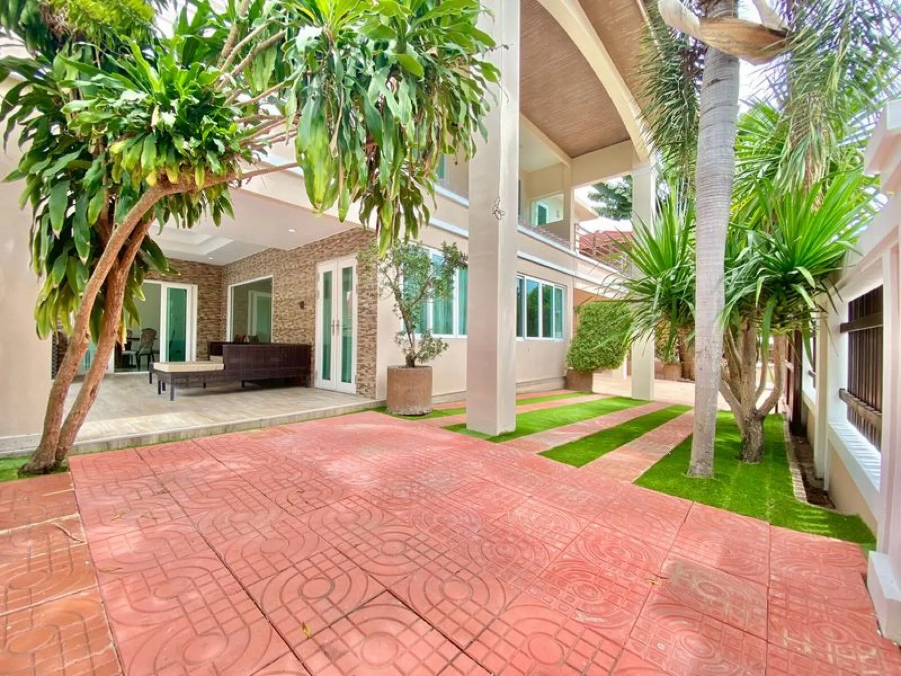 4 Bed Villa in South Pattaya for Rent - Pet Friendly — photo 3