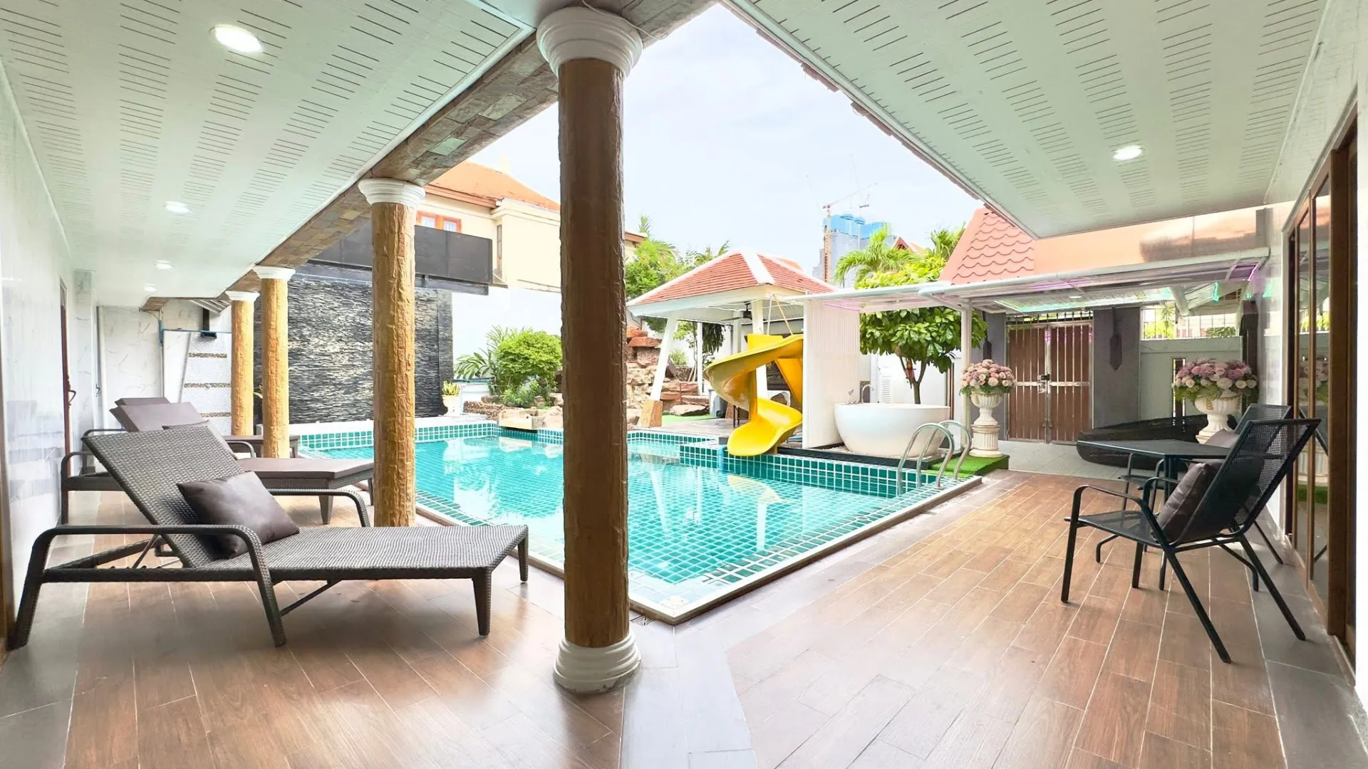5 BR Luxury Villa in Thabali Village | Sale 32.9 MB | Rent 135k | 120 Sqw