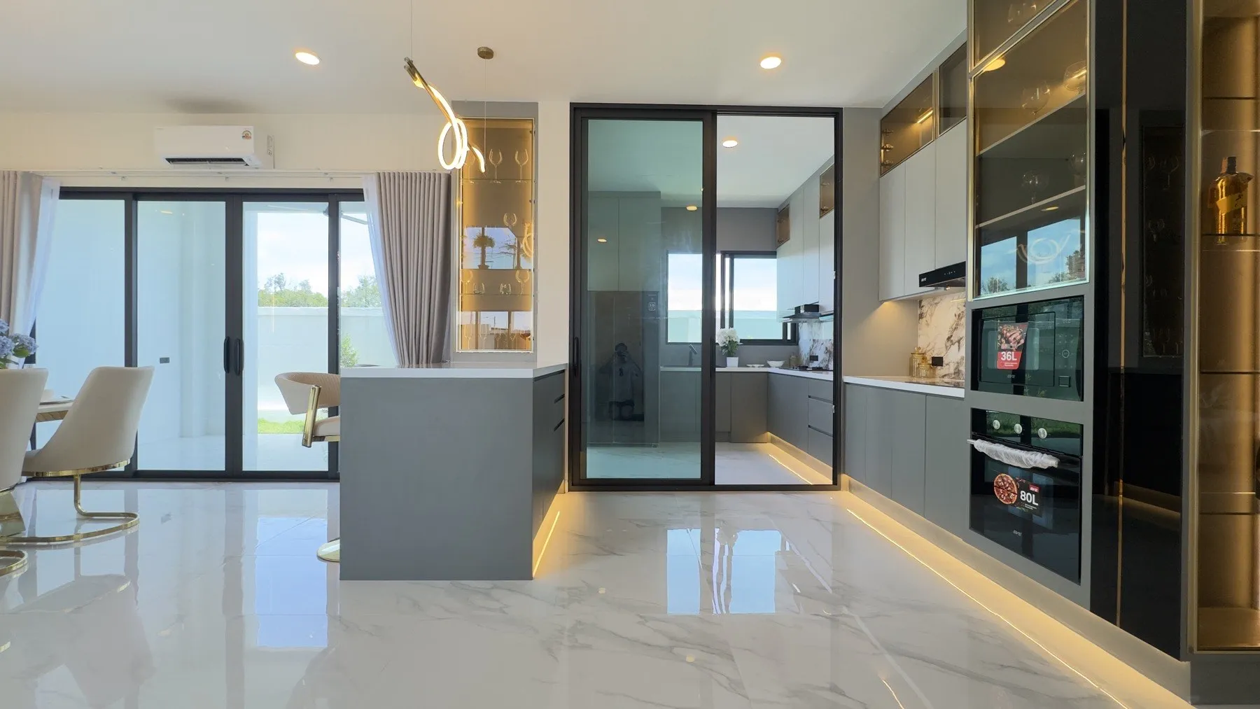 5 Bedroom Luxury Pool Villa Near Maprachan Lake for Rent and Sale — photo 13