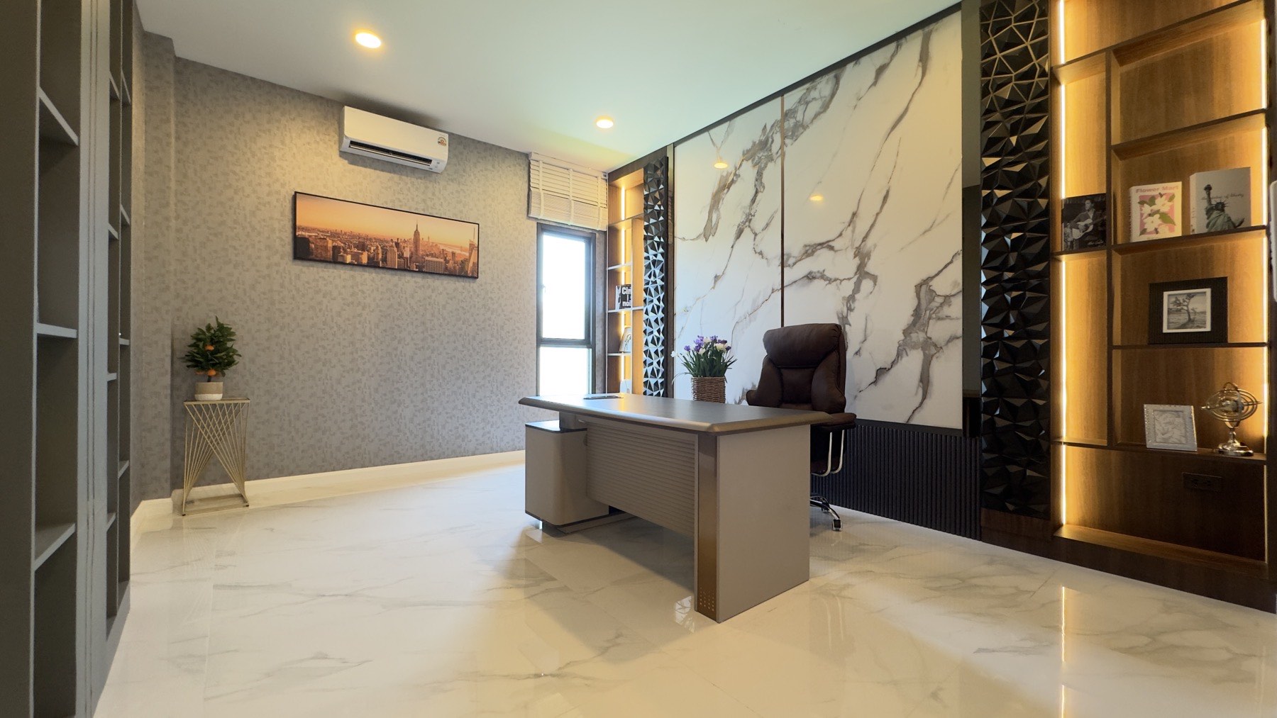 5 Bedroom Luxury Pool Villa Near Maprachan Lake for Rent and Sale — photo 9
