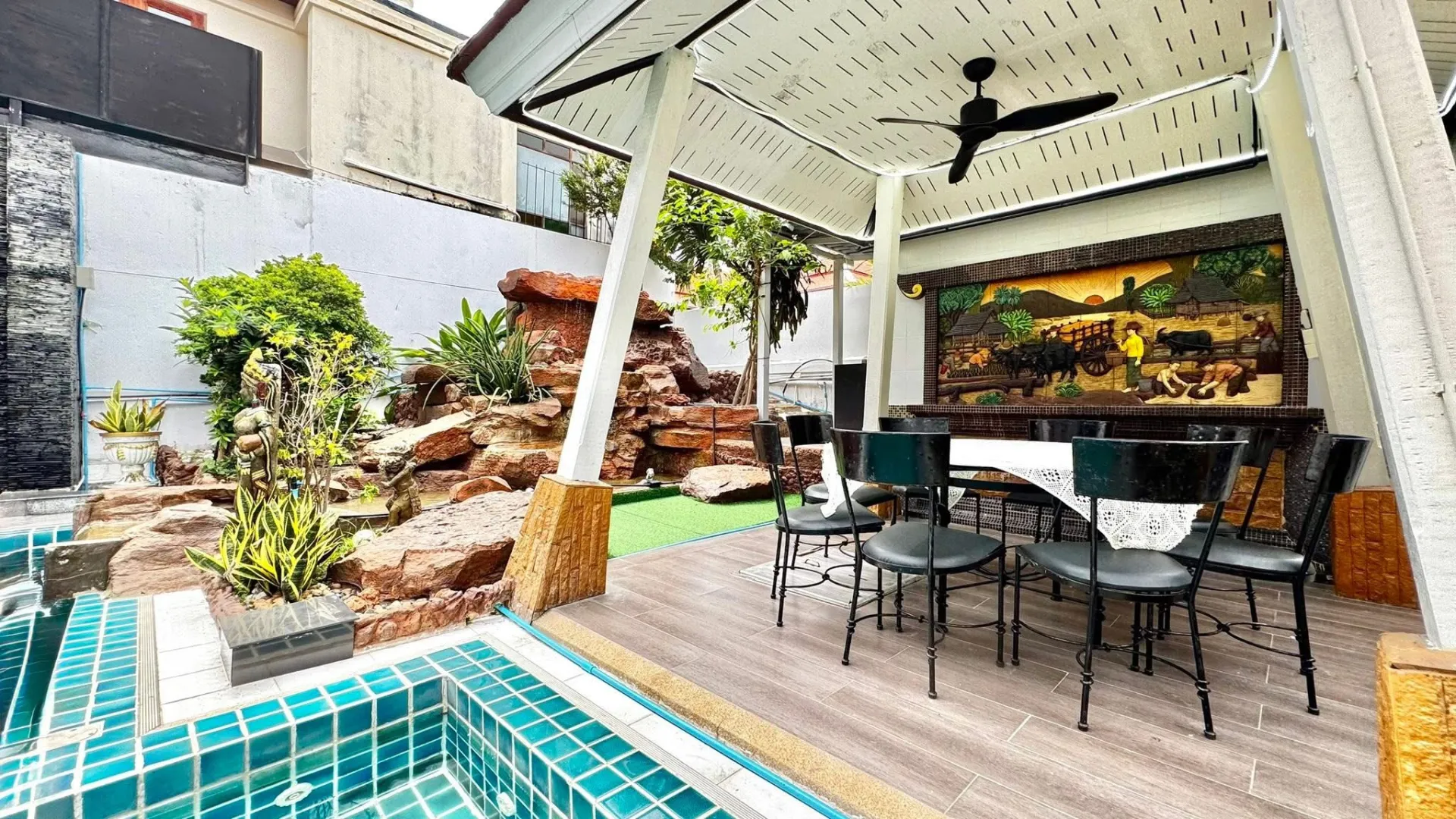 5 BR Luxury Villa in Thabali Village | Sale 32.9 MB | Rent 135k | 120 Sqw